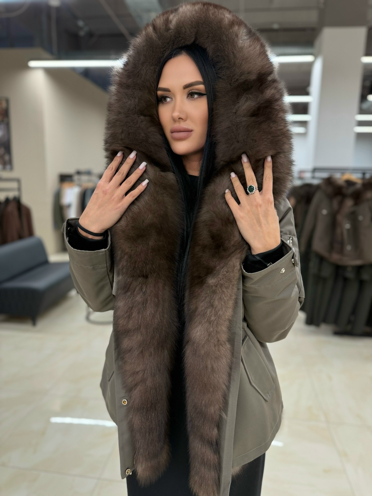 Парка с натуральным мехом песца