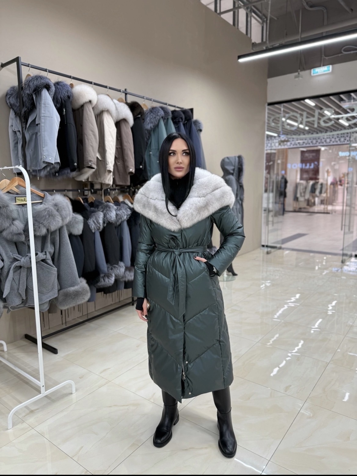 Пуховик длинный