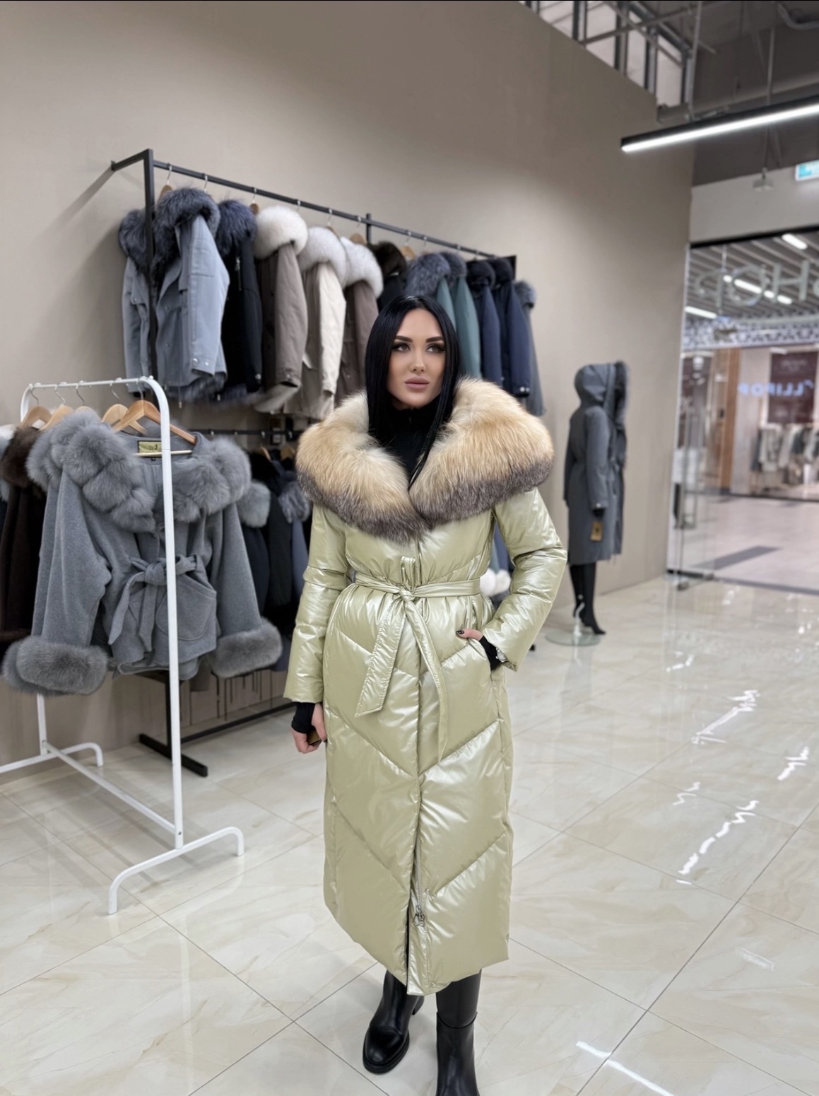 Пуховик длинный